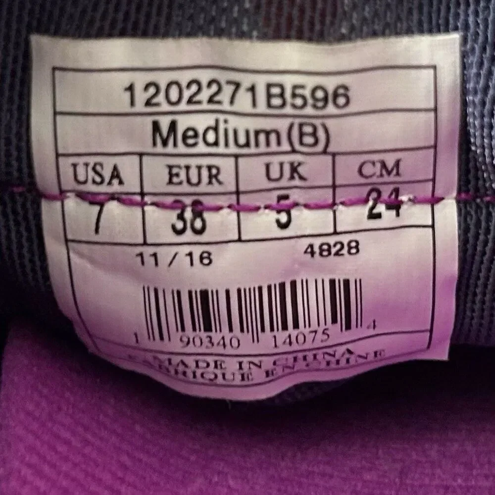 Brooks Mazama 1202271B596 Women's Size 7 Purple Black Trail Running Shoes Used